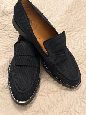 Women's Black Textured Penny Loafers